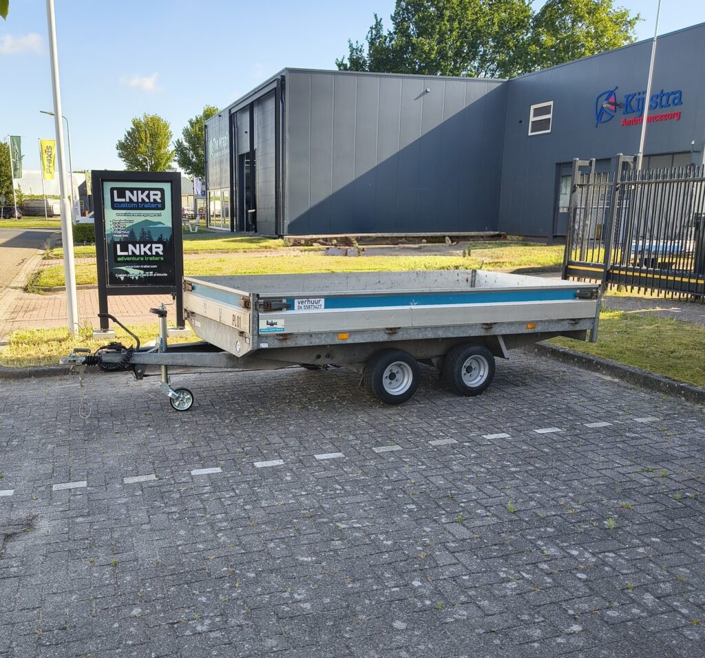 verhuur Plateauwagen 3.30 meter x 1.80